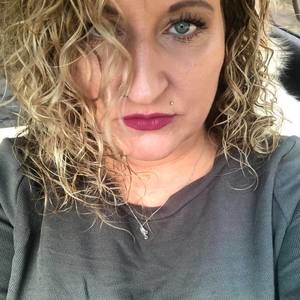 Meet your Posher, Roxanne